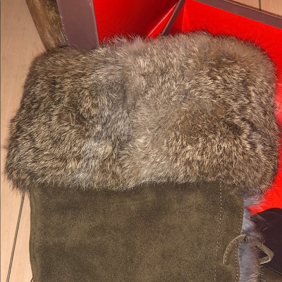 Coach Snow Boots - Picture 4 of 6